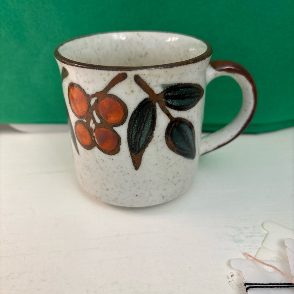 Otagiri Mug with Orange and Green Leaf Design